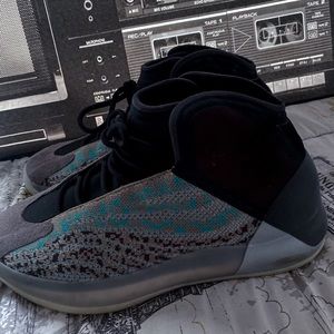 Yeezy Basketball Shoe